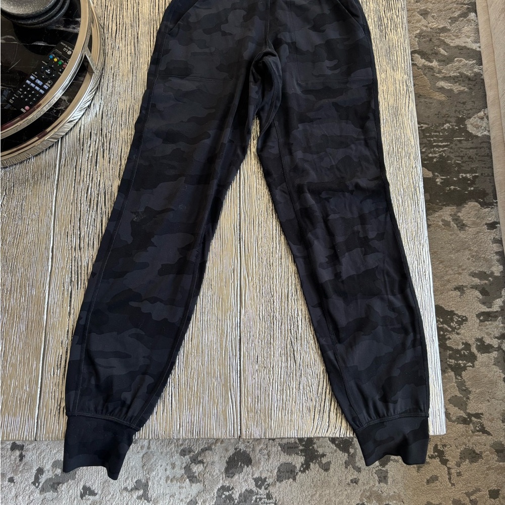 Lululemon joggers
